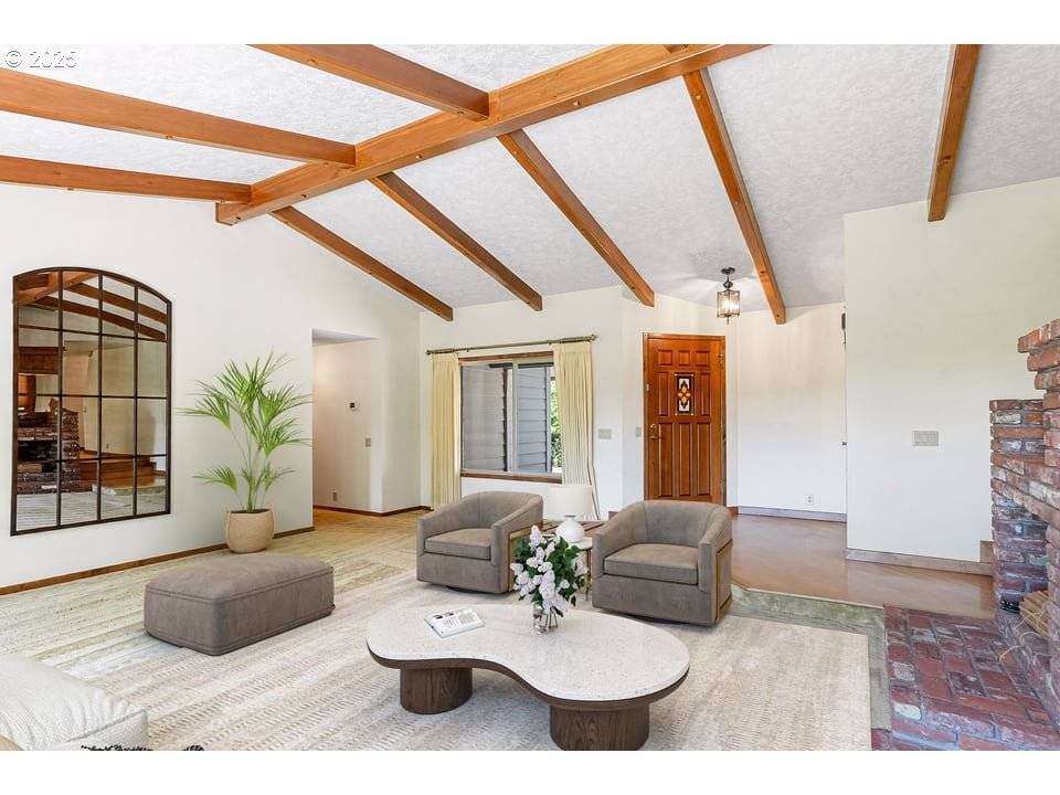 Silverton, OR 97381,15195 NE SILVER LAKE DR