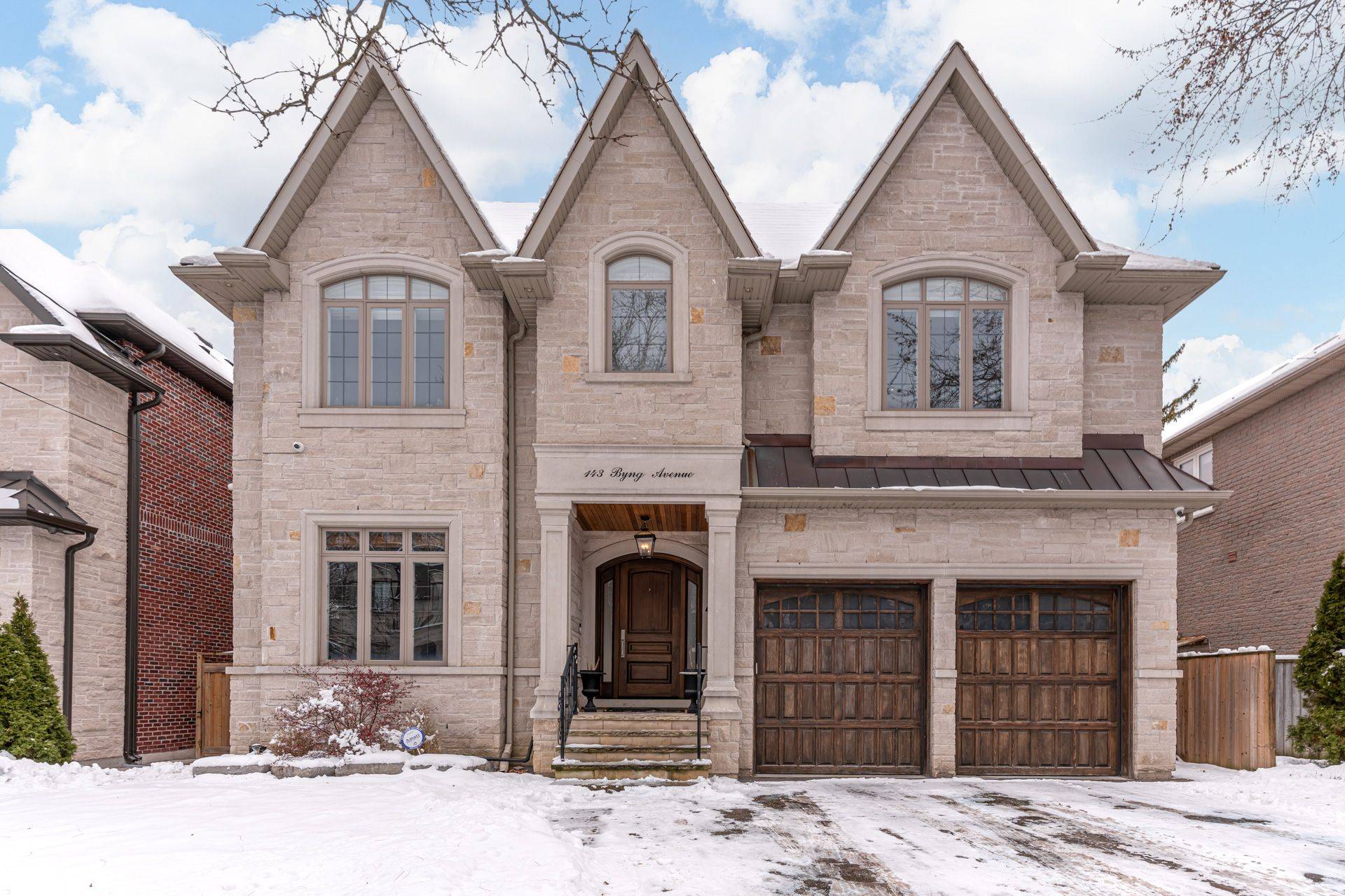 Toronto C14, ON M2N 4K6,143 Byng AVE