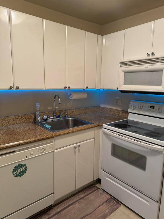 Pompano Beach, FL 33062,1900 S Ocean Blvd #3V