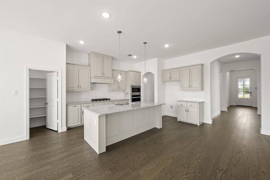 Waxahachie, TX 75165,220 Pine Leaf Trail