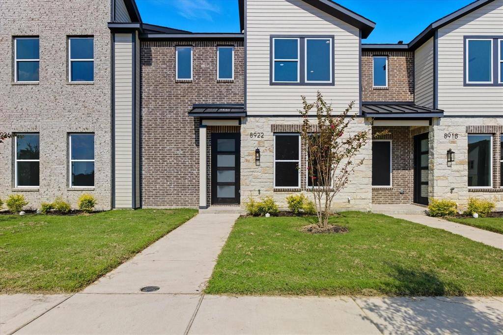 Rowlett, TX 75089,8922 Lowell Street