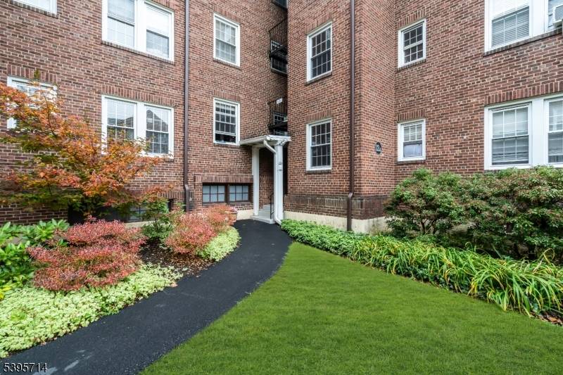 Cranford Twp., NJ 07016,217 Prospect Ave #2A