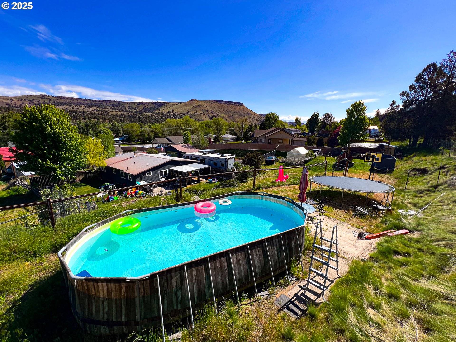 John Day, OR 97845,858 E MAIN ST