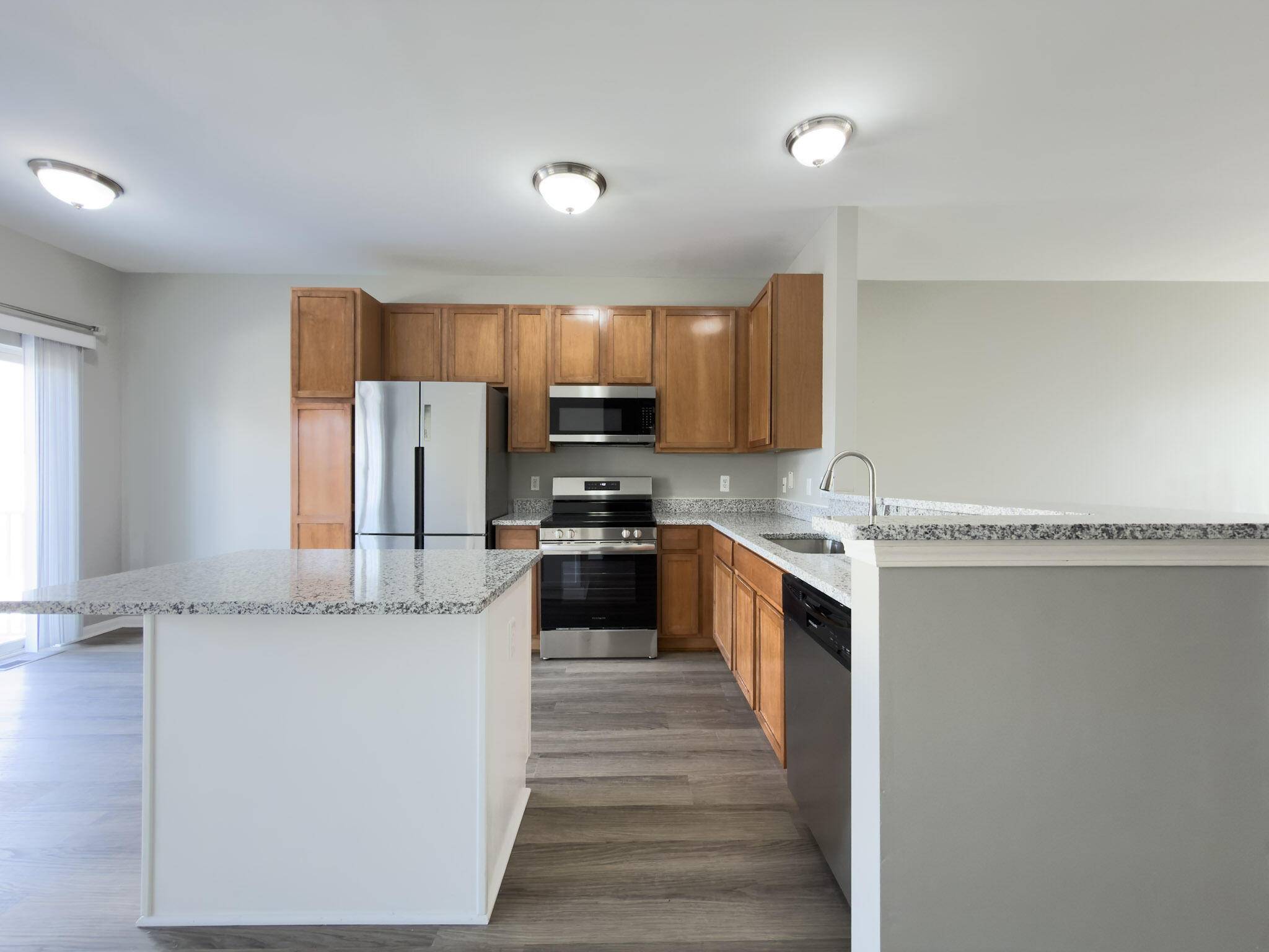 Wixom, MI 48393,187 Center BLVD