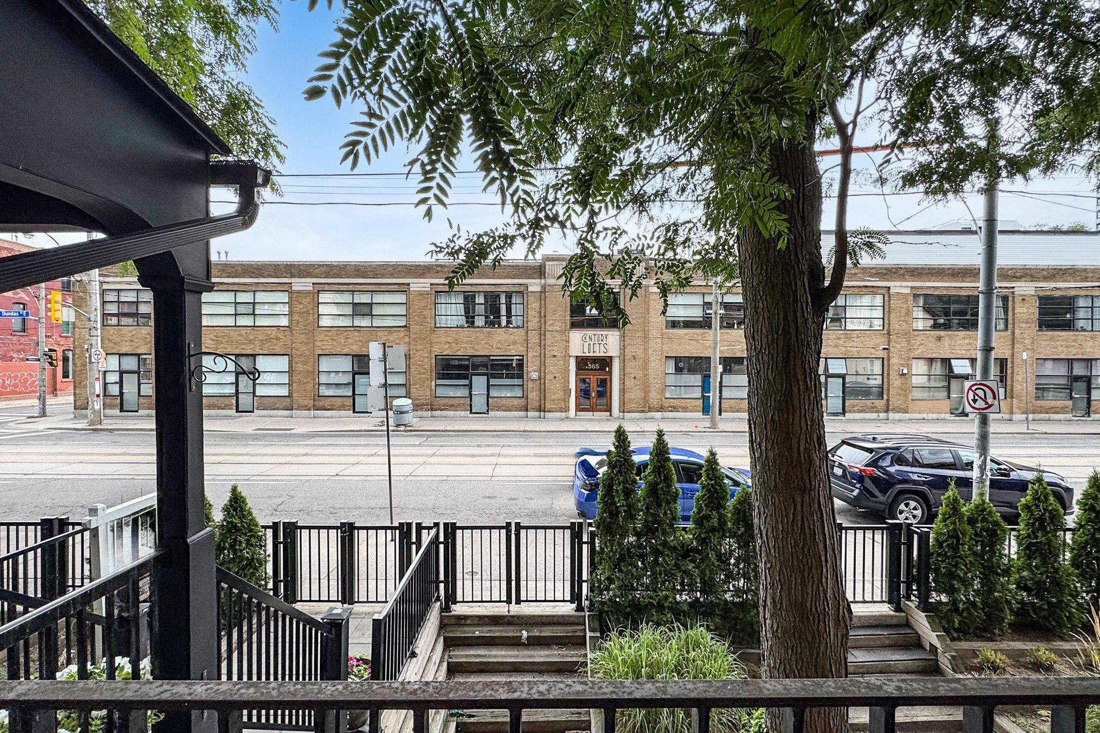 Toronto C08, ON M5A 2A3,364 Dundas ST E #4