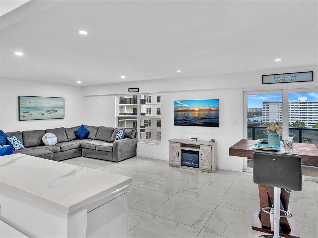 Fort Lauderdale, FL 33308,5100 Dupont Blvd #8G