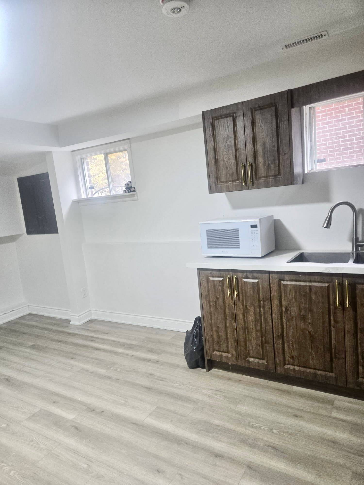 Brampton, ON L6S 3X3,59 Lionshead look Out