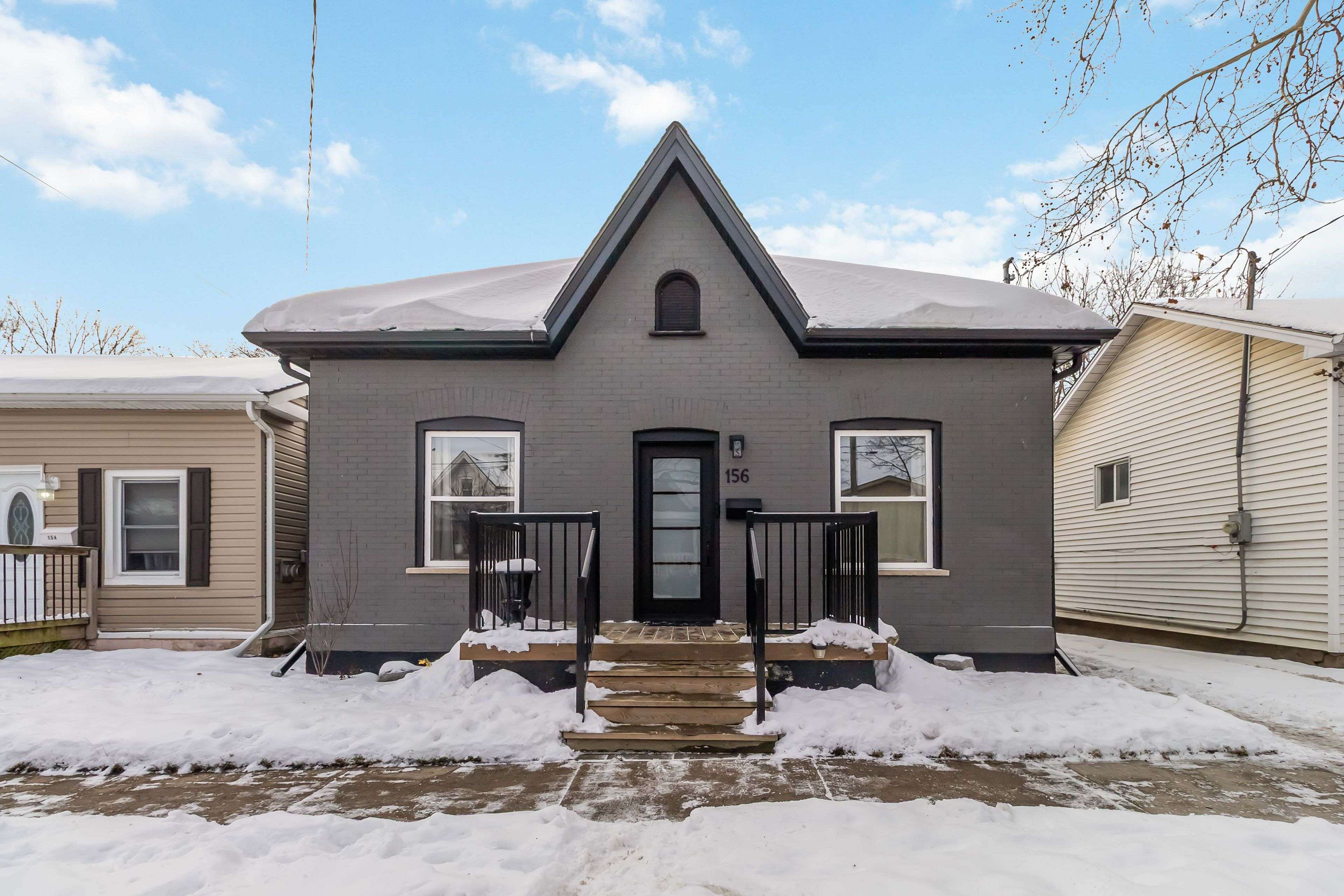 Brantford, ON N3T 3M9,156 Albion ST