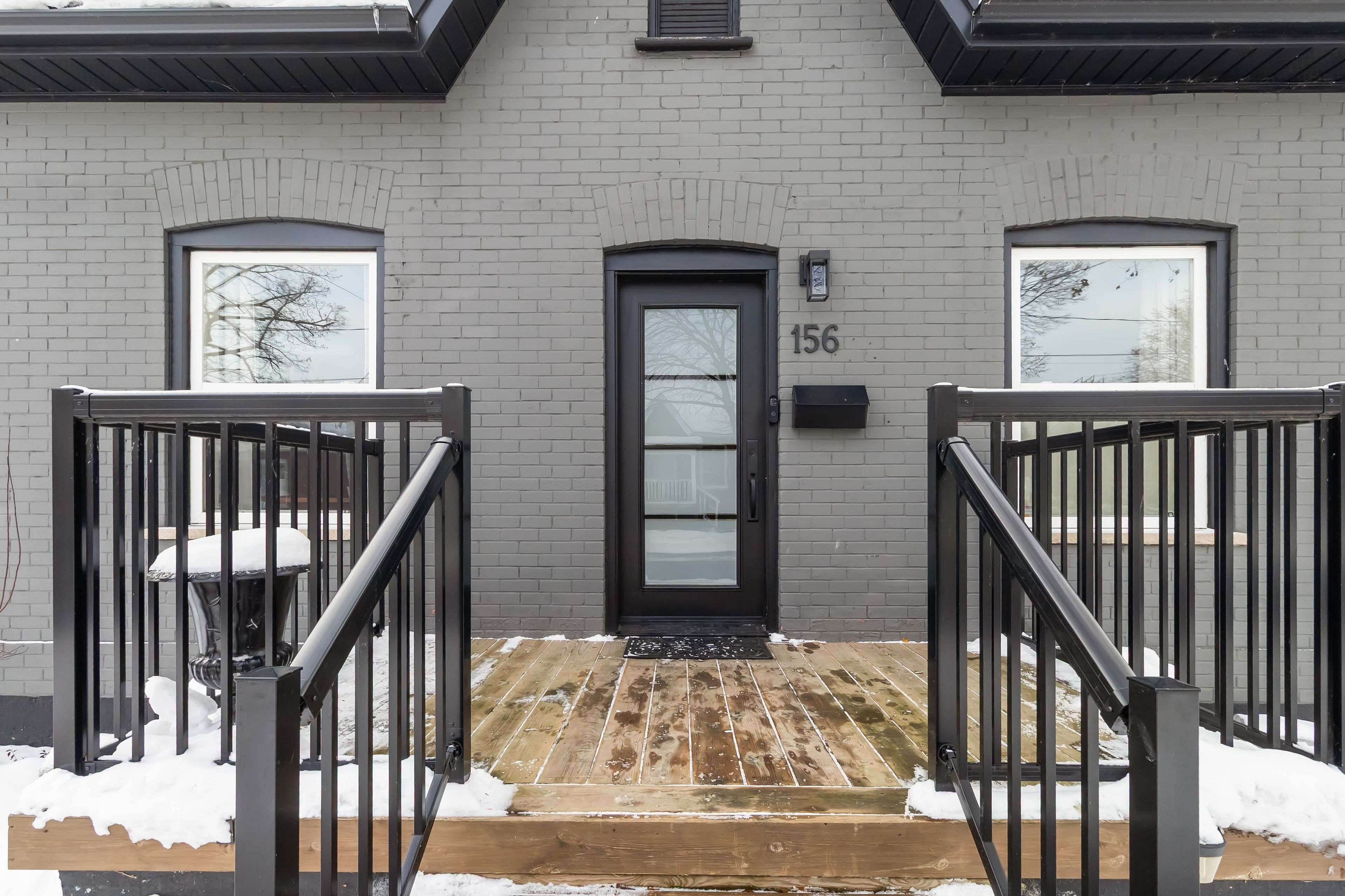 Brantford, ON N3T 3M9,156 Albion ST