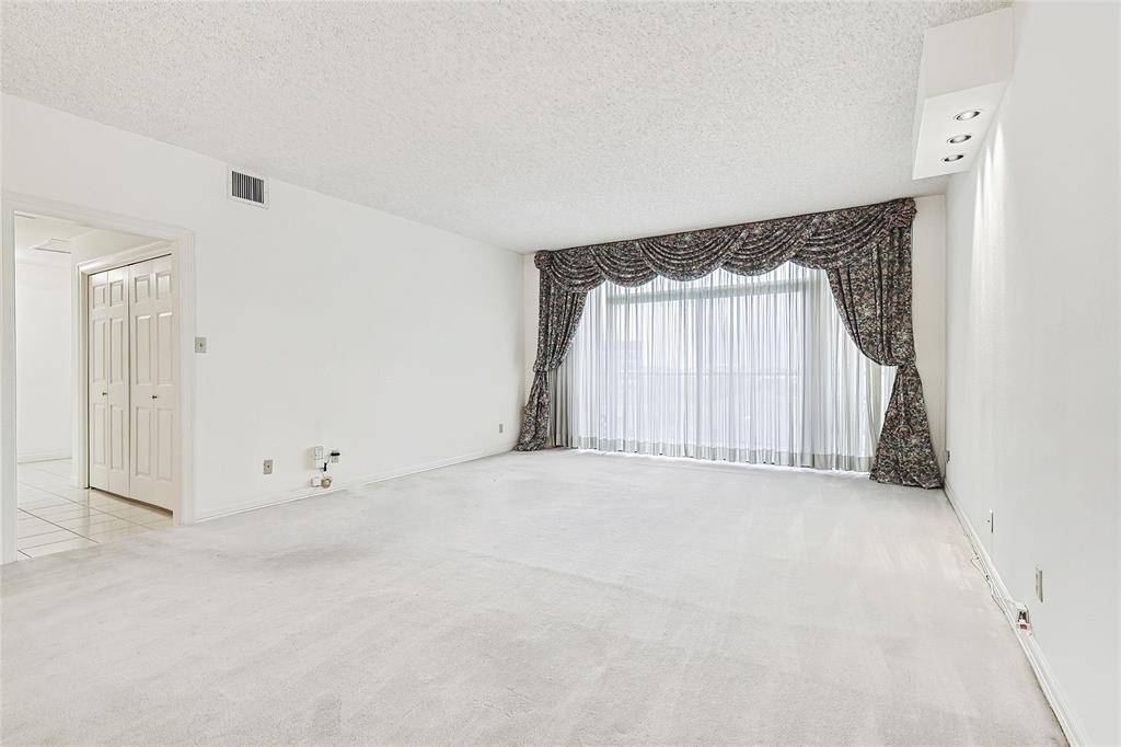 Dallas, TX 75248,5200 Keller Springs Road #821