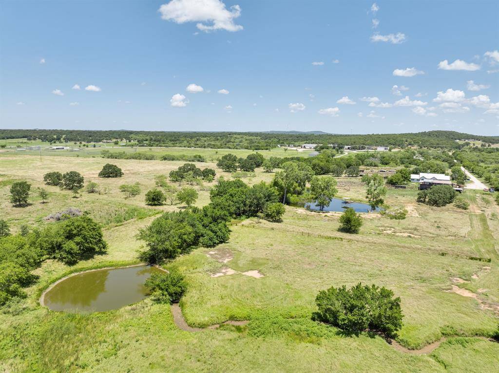 Bryson, TX 76427,8 SW Poteet Road
