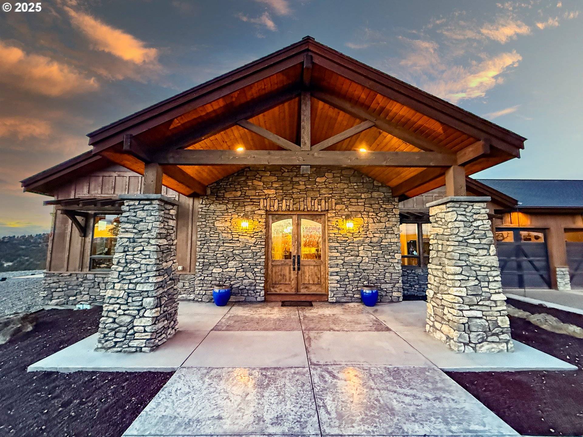 Prineville, OR 97754,5907 NE TIMBER LN