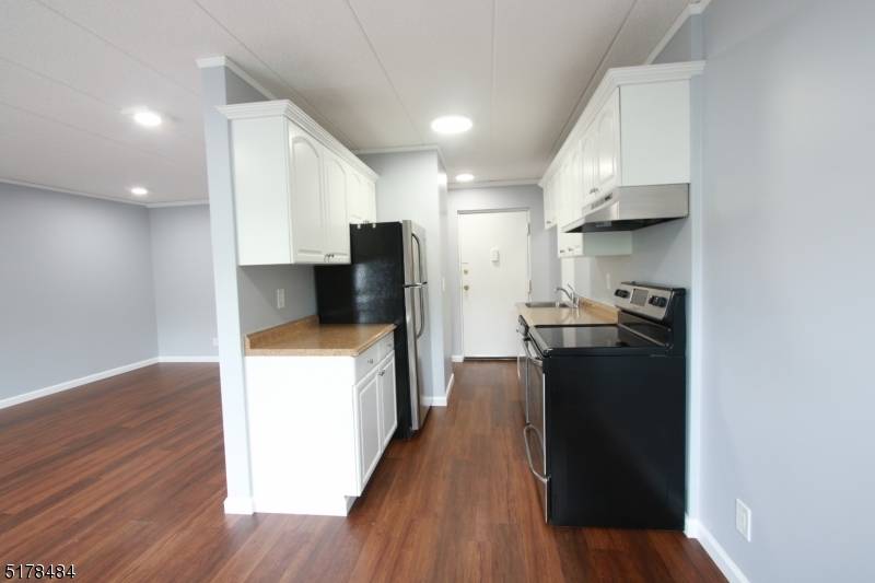 Millburn Twp., NJ 07041,149 Main St #3C