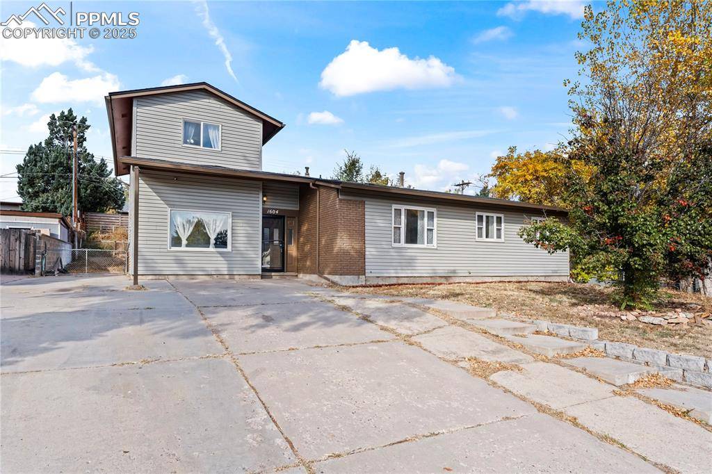 Colorado Springs, CO 80911,1604 Rosemont DR