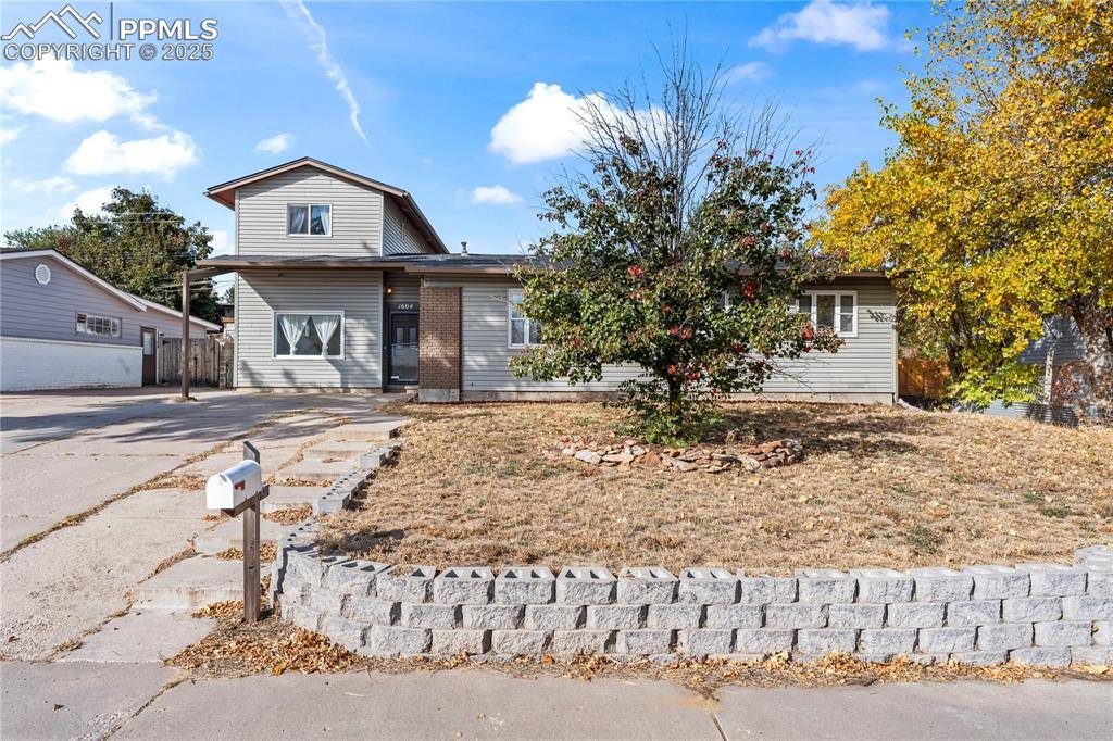 Colorado Springs, CO 80911,1604 Rosemont DR