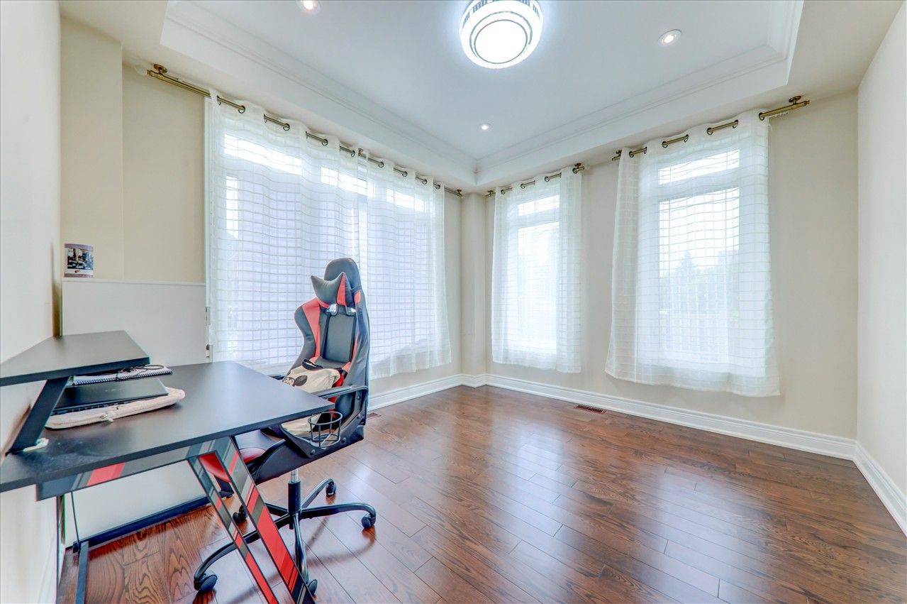 Pickering, ON L1V 1K7,1881 Pine Grove AVE