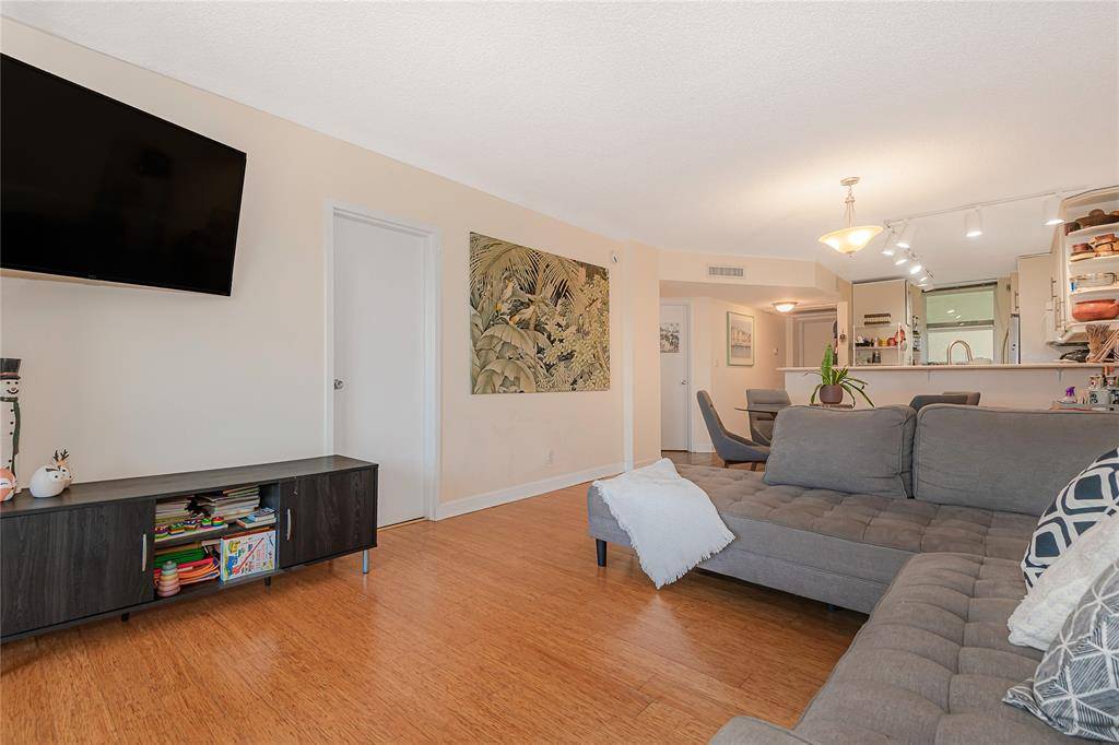 Fort Lauderdale, FL 33308,5300 NE 24 TERRACE #512