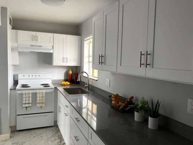 West Palm Beach, FL 33411,317 Lake Evelyn Dr