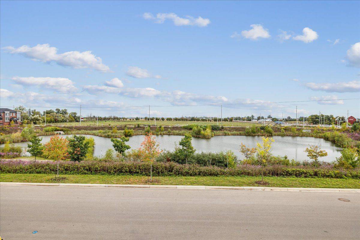 Milton, ON L9E 1P6,925 Hickory CRES