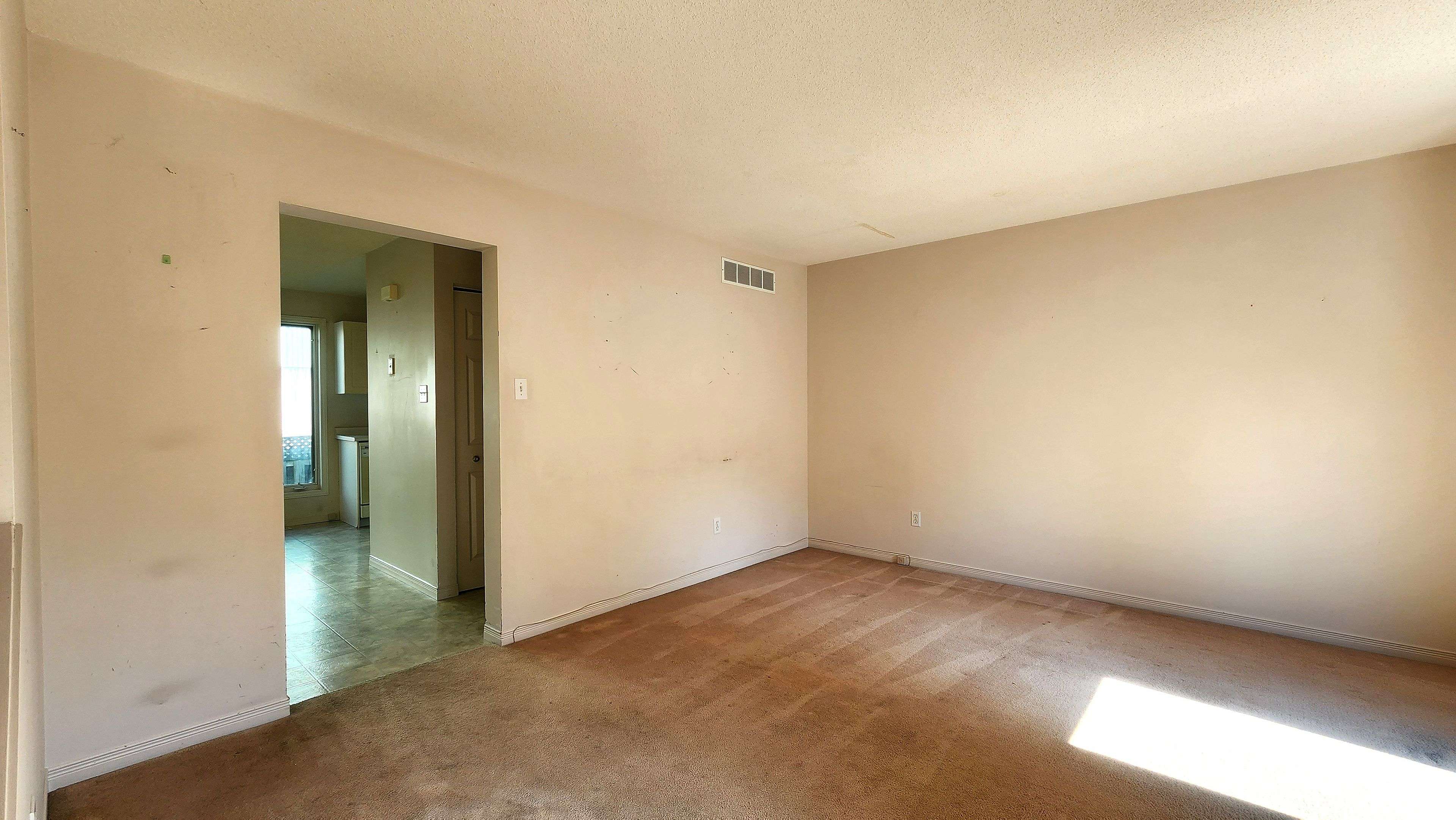 London East, ON N5W 2V7,40 Burslem ST #7