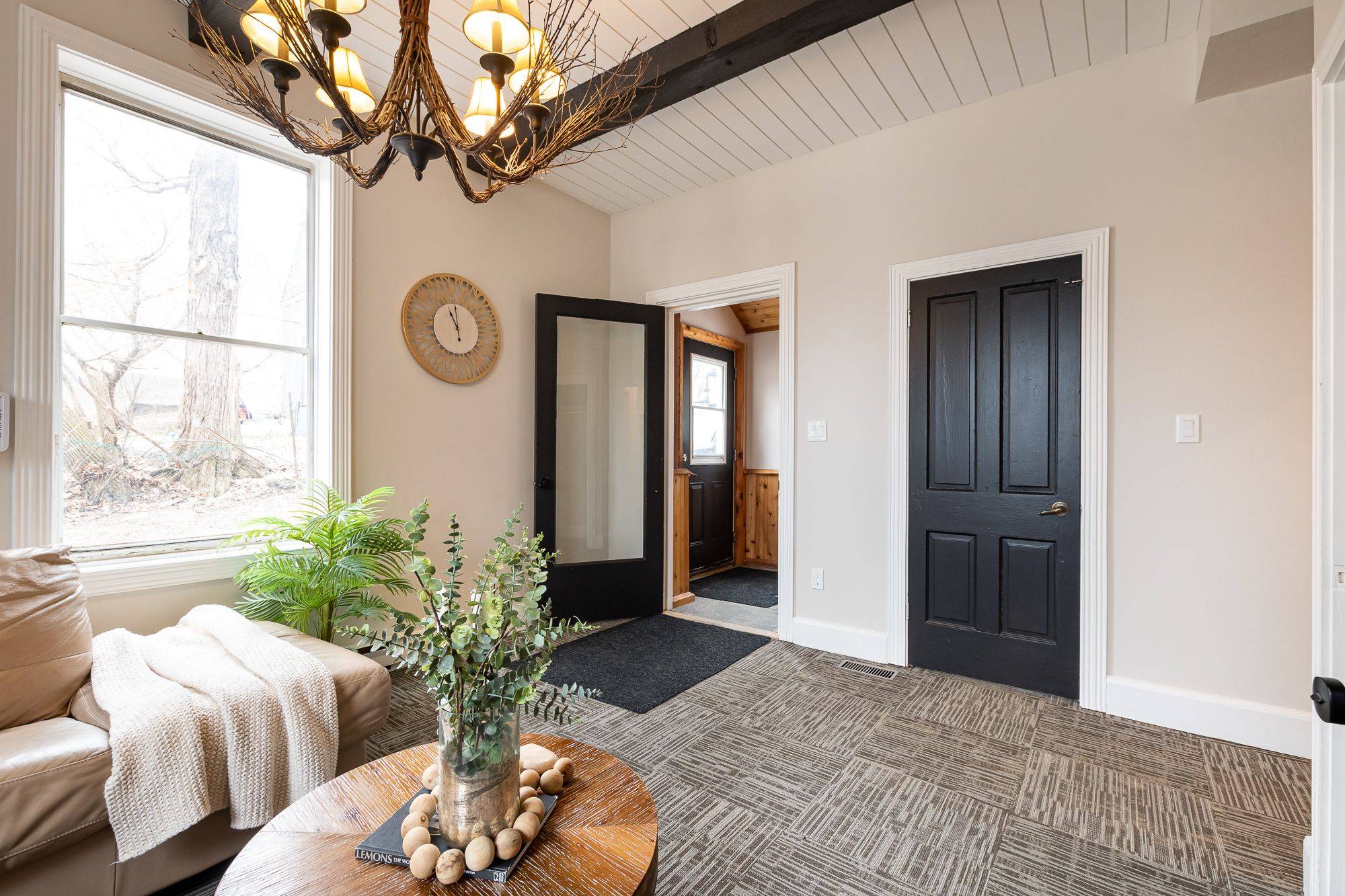 Huntsville, ON P1H 1X6,17 West ST N