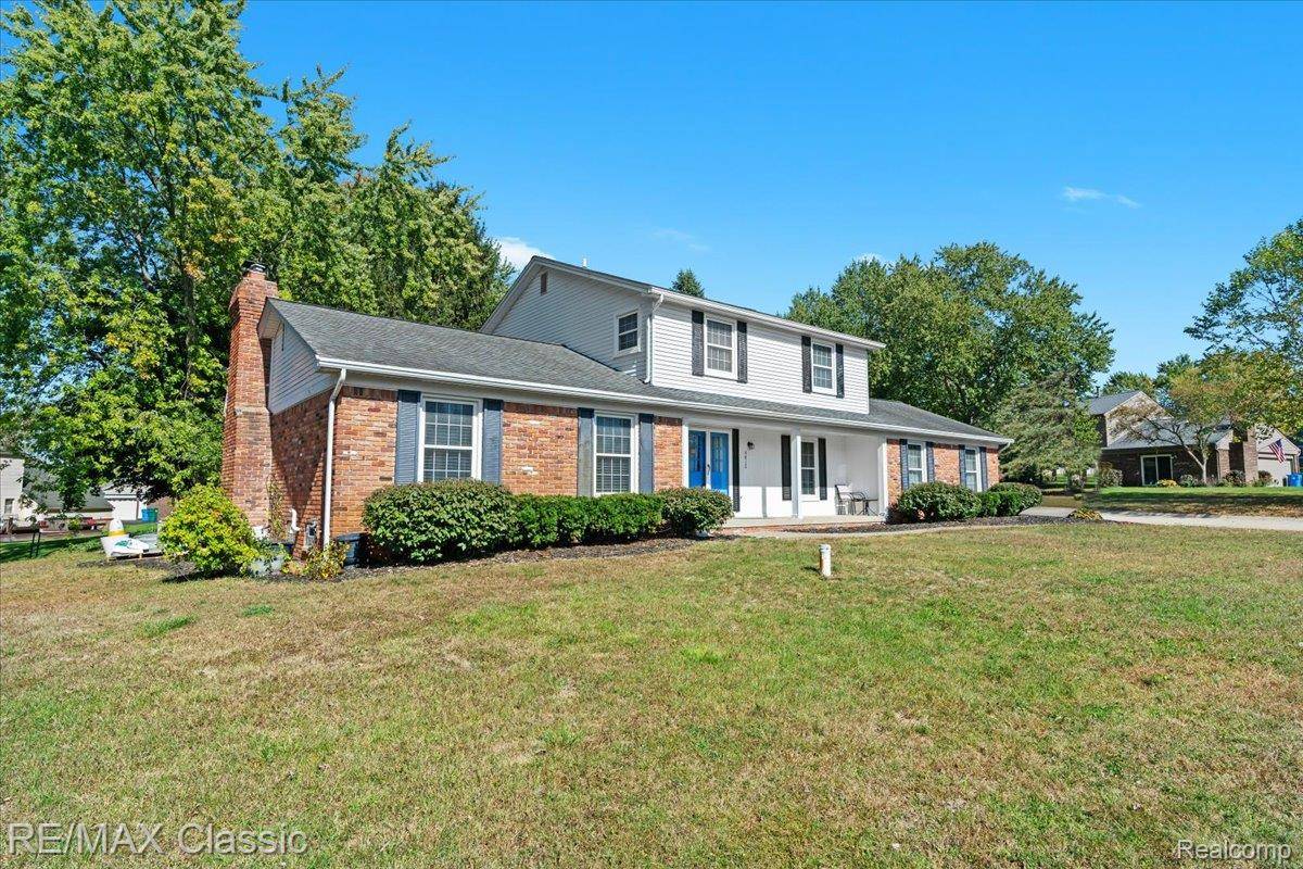 Commerce Twp, MI 48382,4815 Ravinewood DR