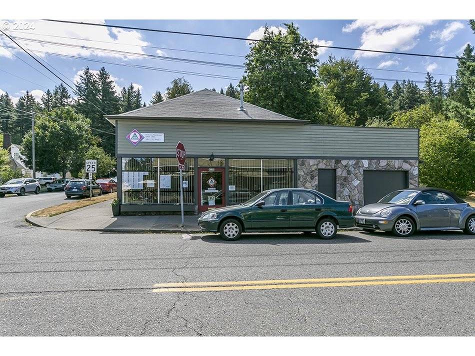 Portland, OR 97215,6838 SE BELMONT ST