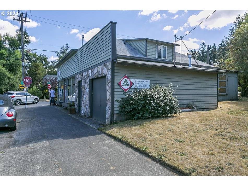 Portland, OR 97215,6838 SE BELMONT ST