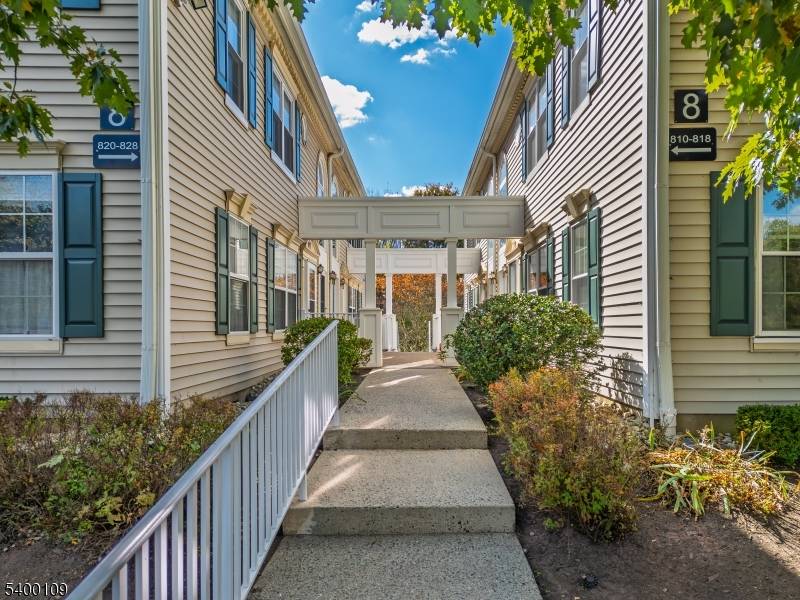 Branchburg Twp., NJ 08876,818 Magnolia Ln