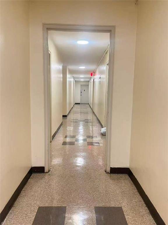 Hollis, NY 11423,88-30 182nd ST #3F