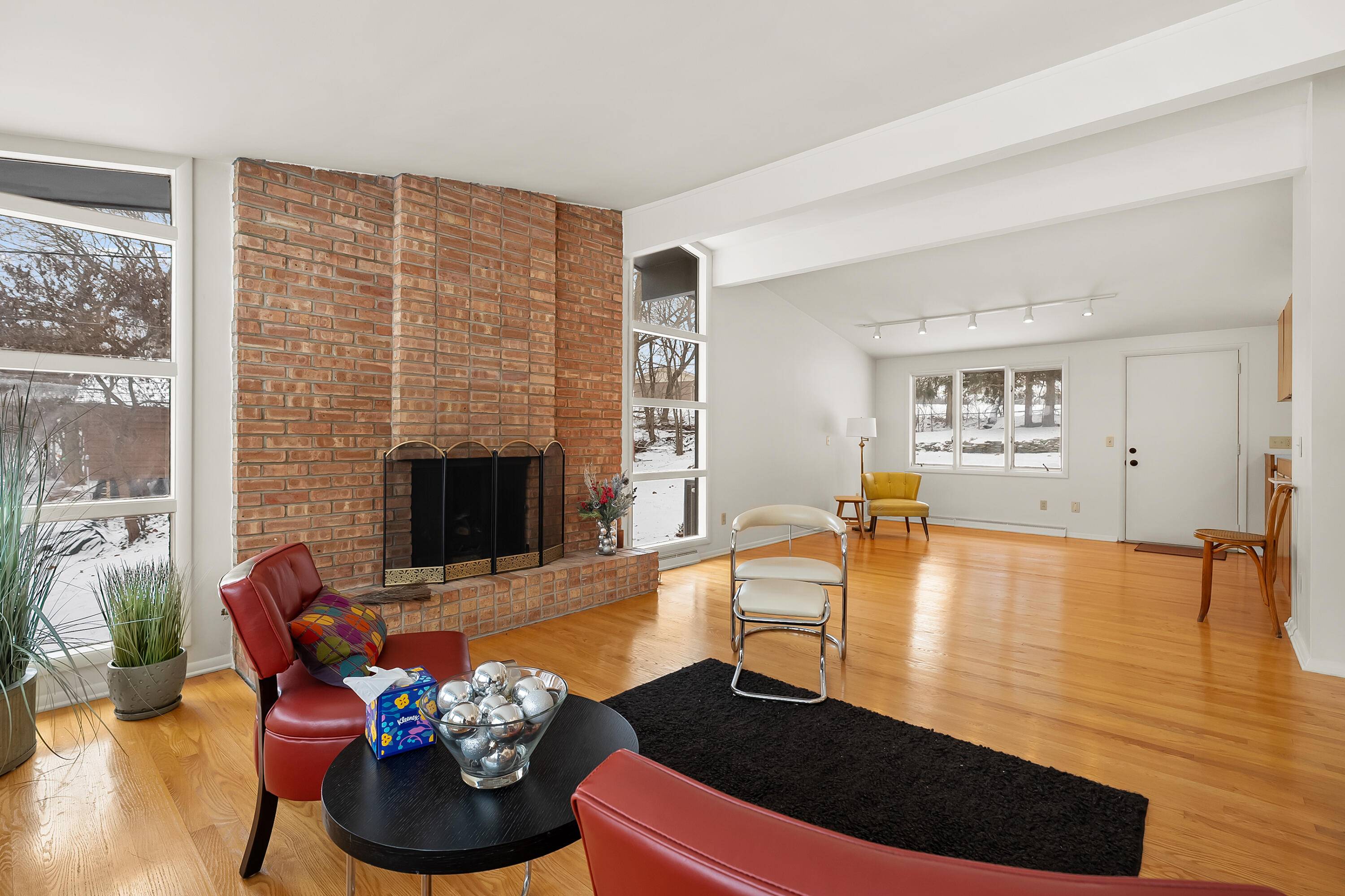 Parchment, MI 49004,527 Parkdale BLVD