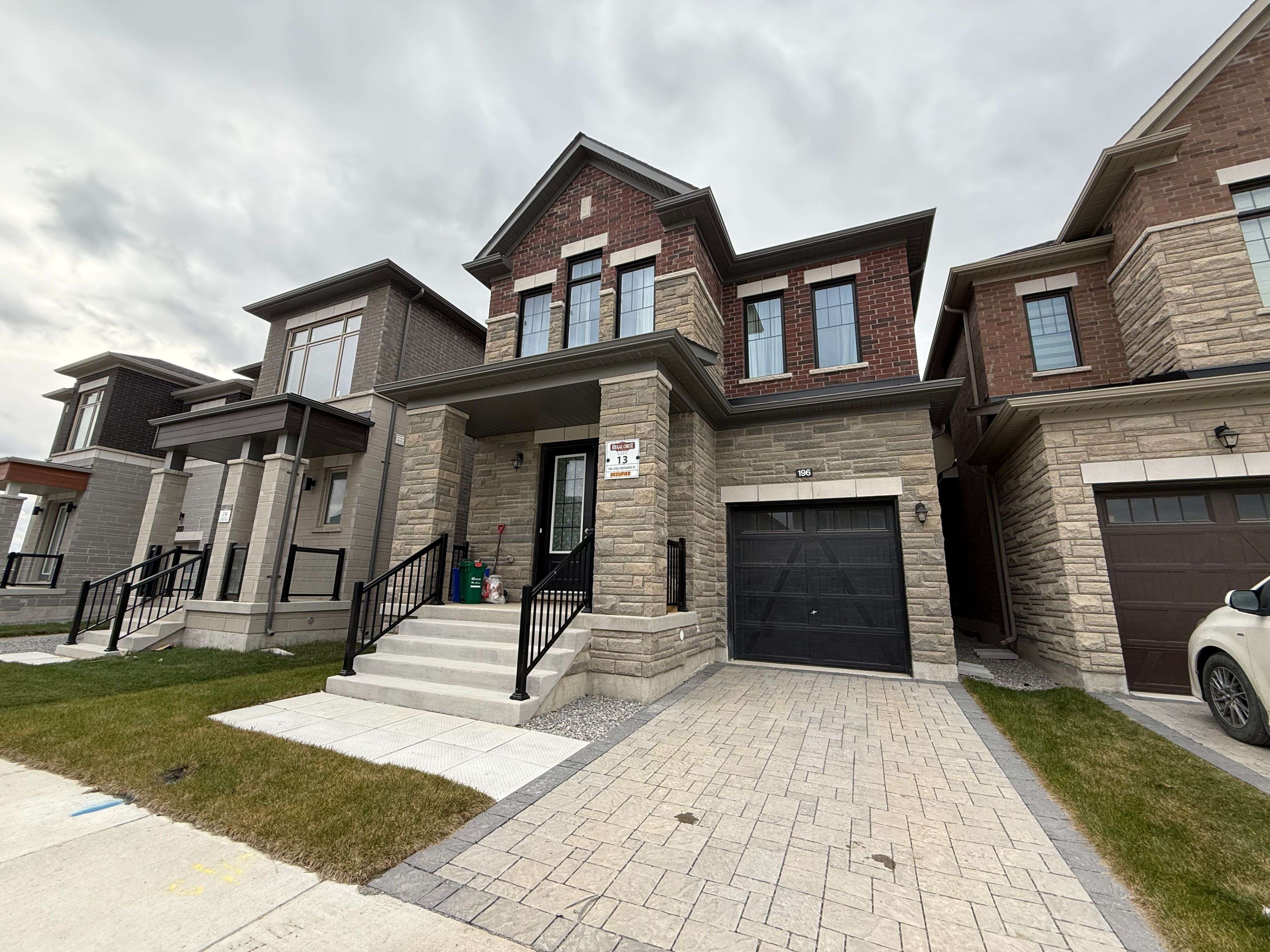 Markham, ON L6C 1N3,196 Leslie Richards ST