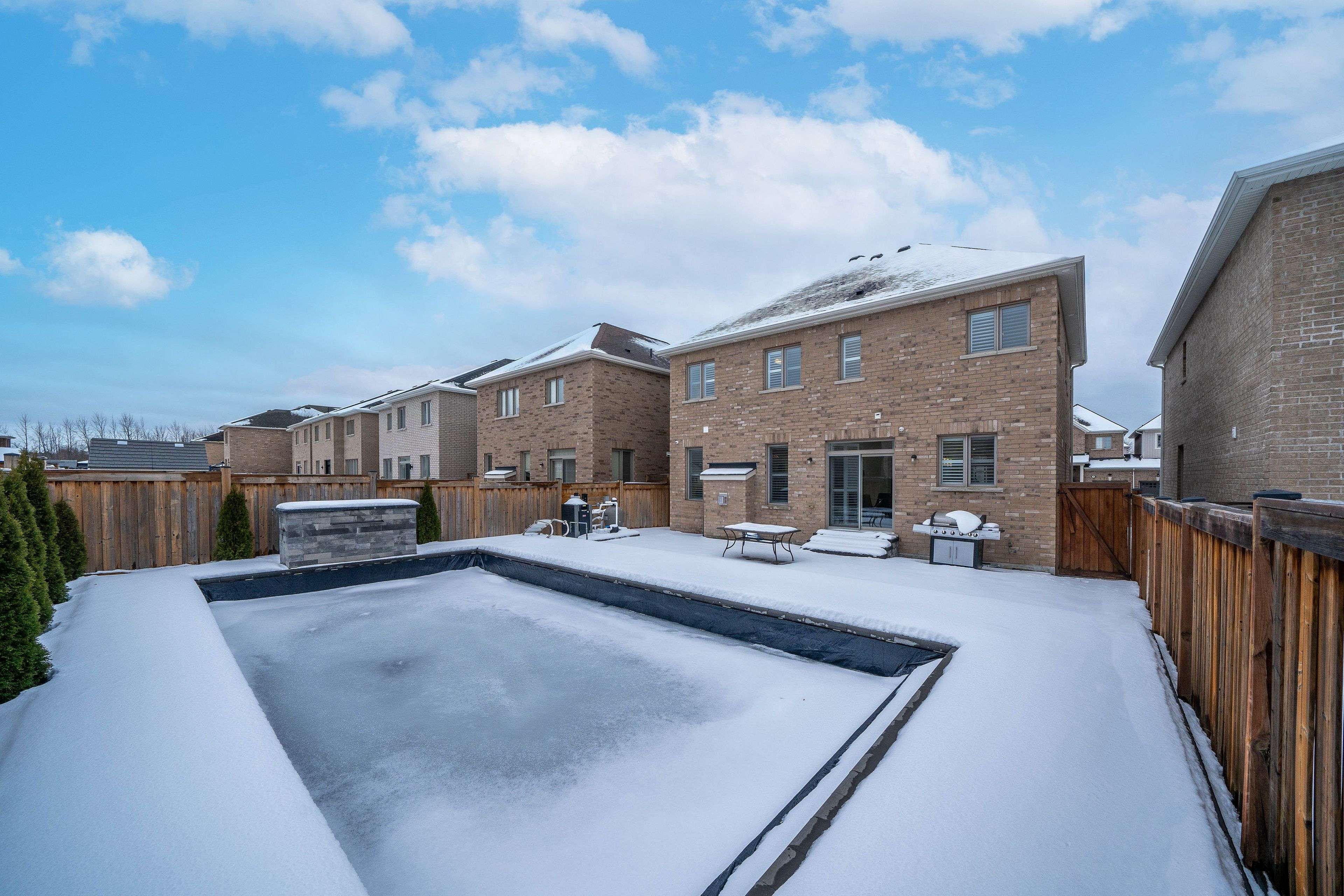 New Tecumseth, ON L0G 1W0,31 Prady LN