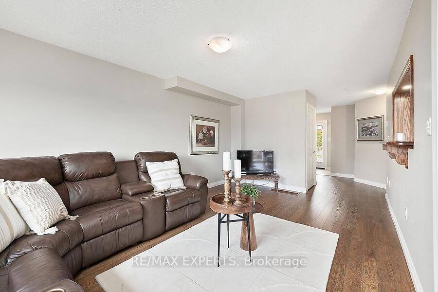 Innisfil, ON L9S 0H5,2104 Galloway ST