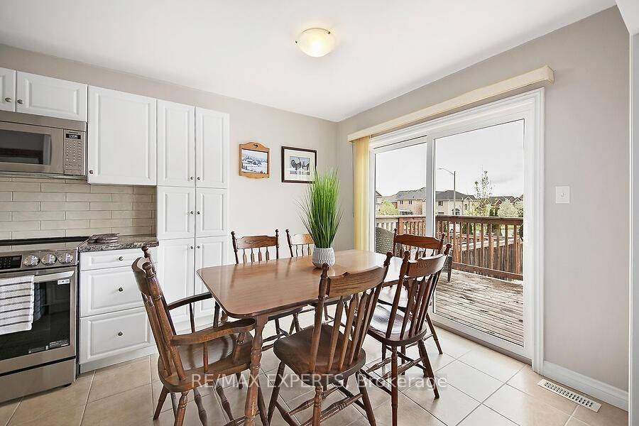 Innisfil, ON L9S 0H5,2104 Galloway ST