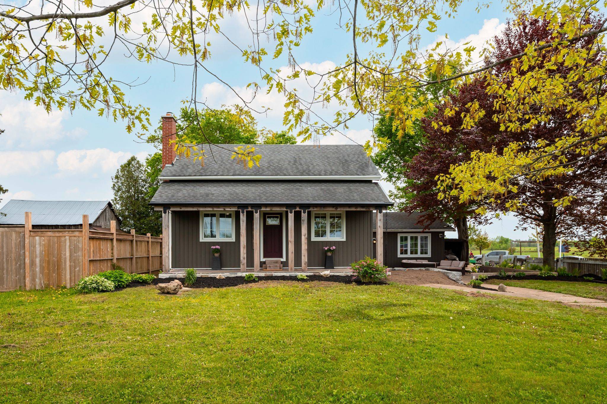 Southgate, ON N0C 1B0,185452 Grey Road 9 RD