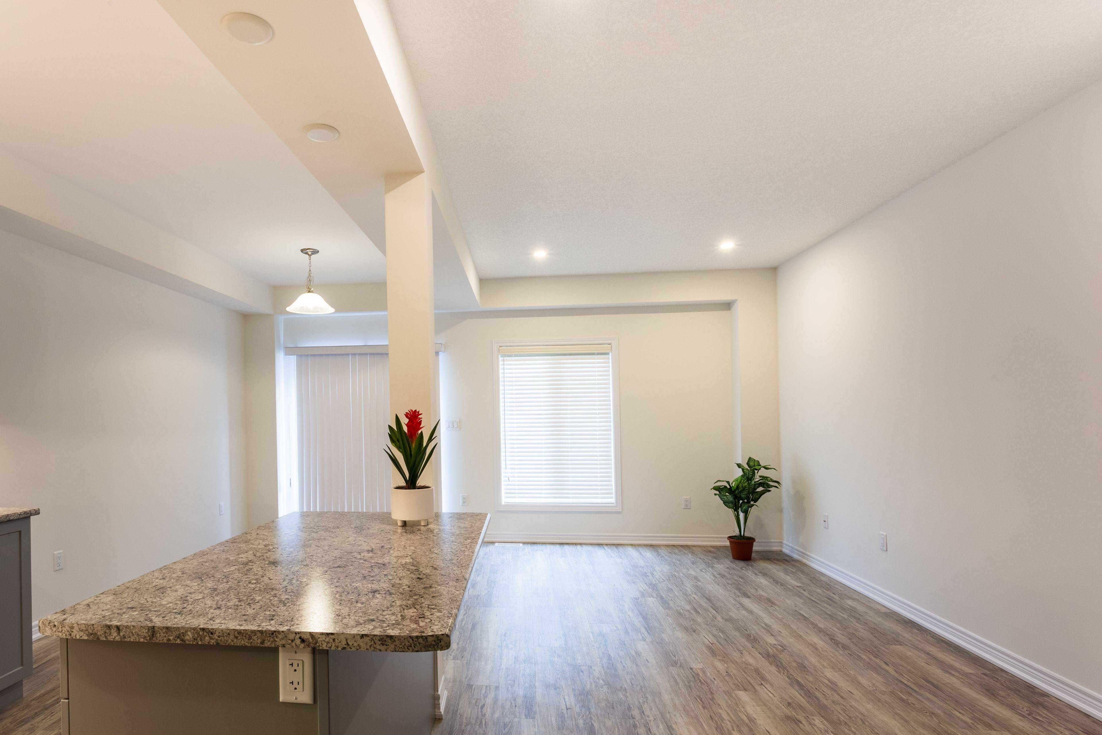 Hamilton, ON L9K 0J7,47 Beasley GRV