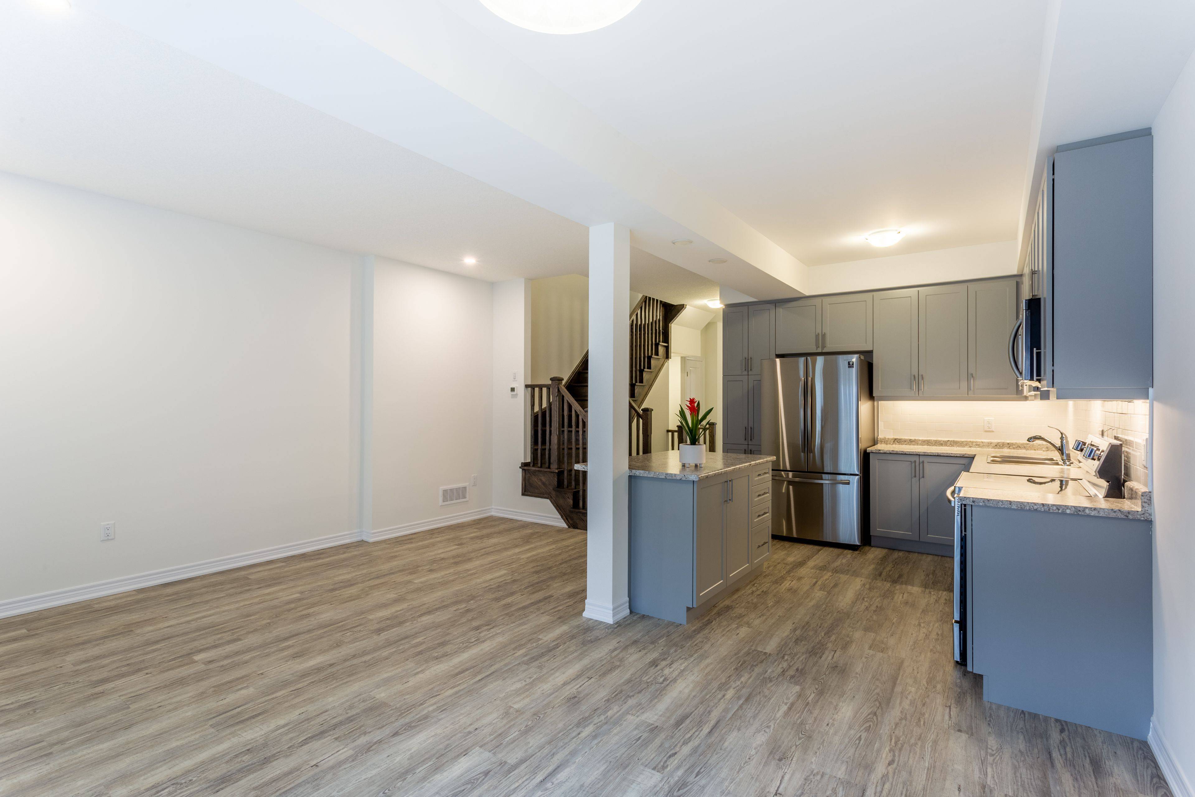 Hamilton, ON L9K 0J7,47 Beasley GRV