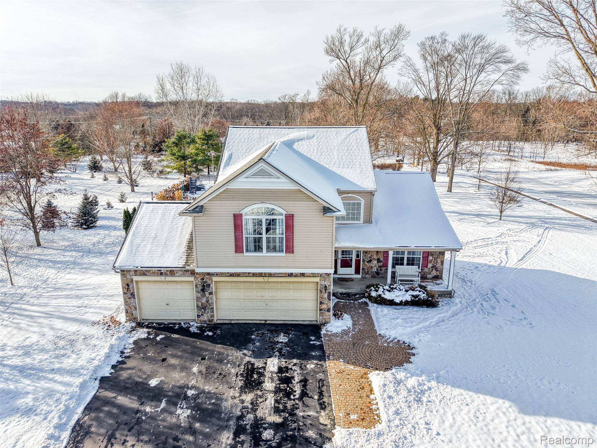 Howell, MI 48843,2686 Magnolia Garden DR