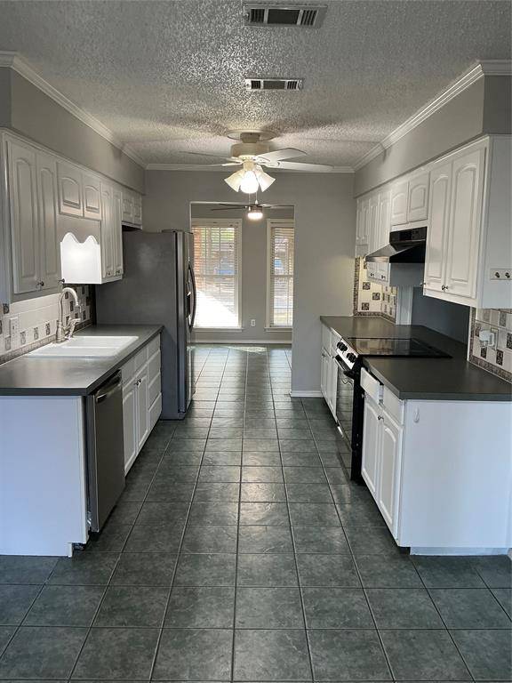 Arlington, TX 76016,4715 Lester Drive