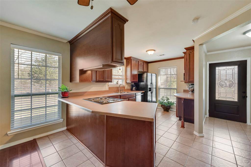 Athens, TX 75751,8636 W ST HWY 31