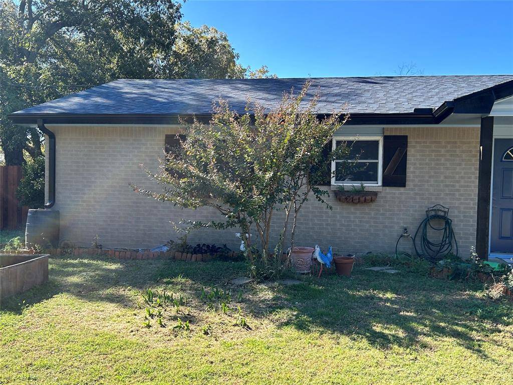 Alvord, TX 76225,302 E Washington Street