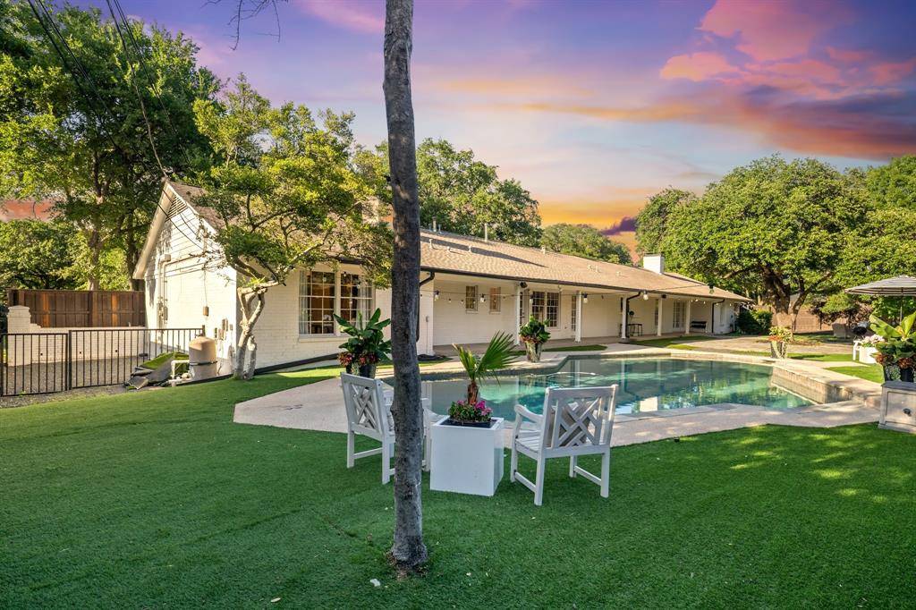 Dallas, TX 75229,4336 Irvin Simmons Drive