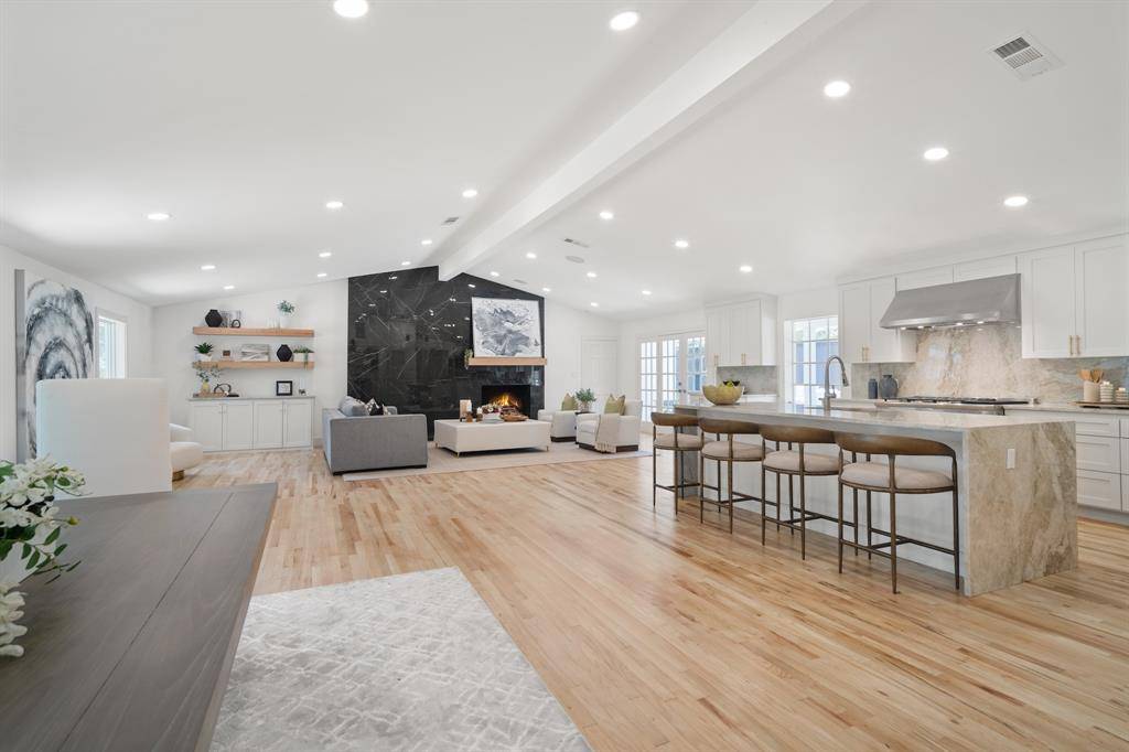 Dallas, TX 75229,4336 Irvin Simmons Drive