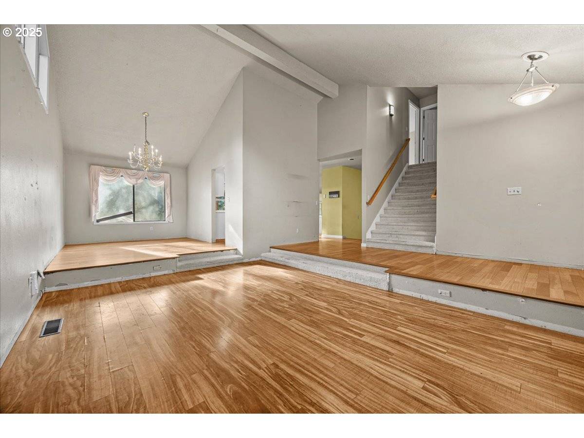 Portland, OR 97224,17427 SW RIVENDELL DR