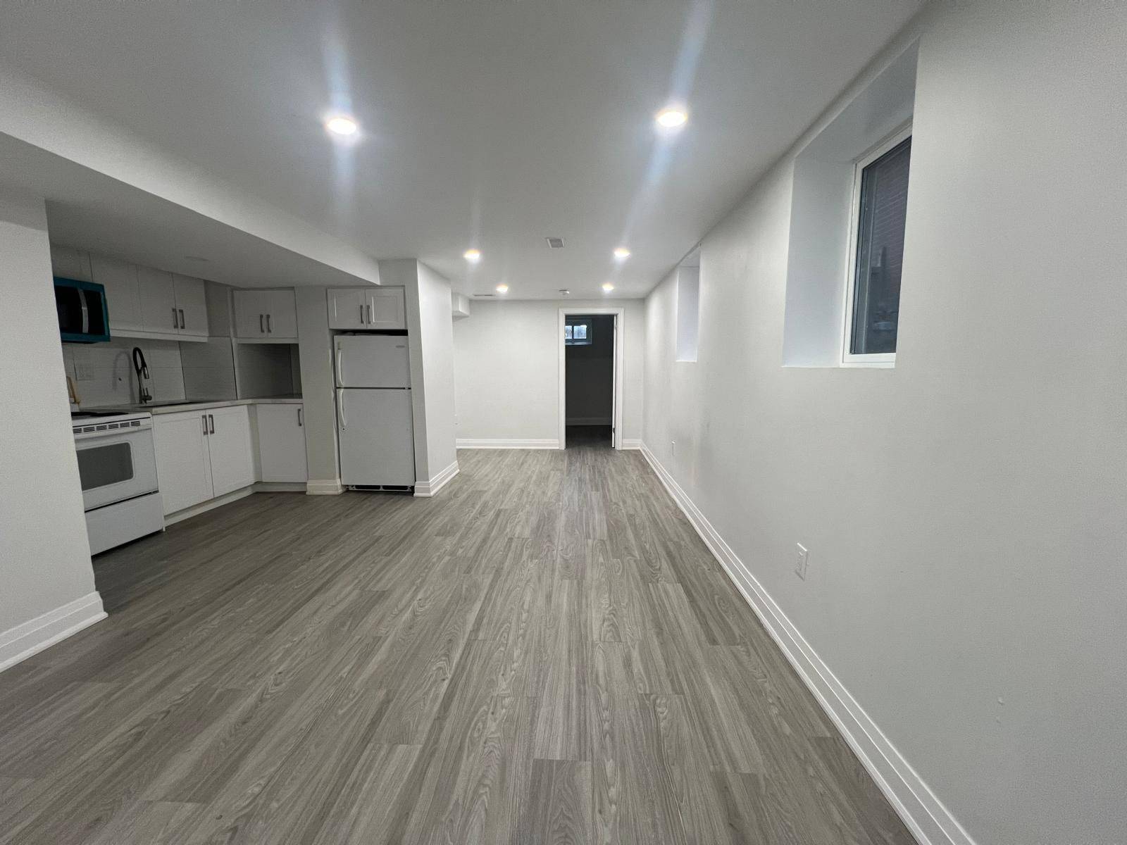 Oshawa, ON L1J 1C9,552 Monteith AVE S #Bsmnt