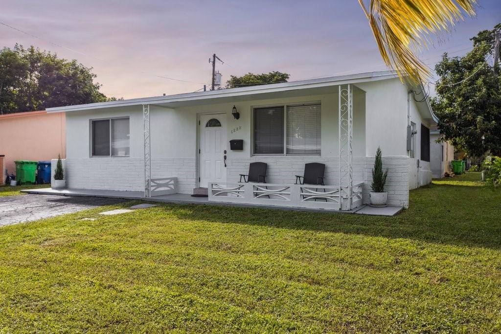 Sunrise, FL 33313,6888 NW 30th St