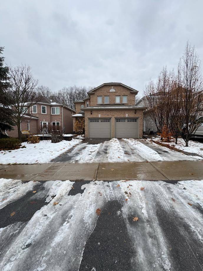 Richmond Hill, ON L4C 0E3,100 Larratt LN