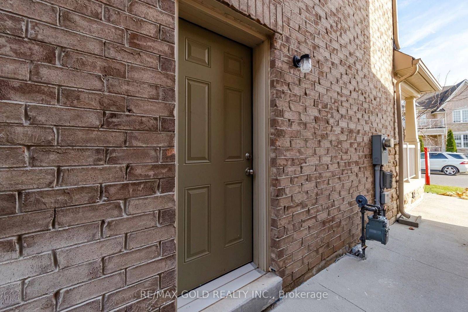 Brampton, ON L6X 5M2,107 Banbridge CRES