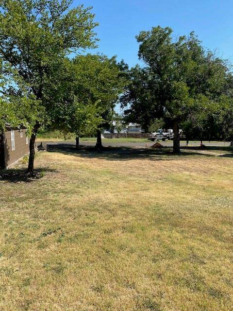Weatherford, TX 76086,905 W Oak Street